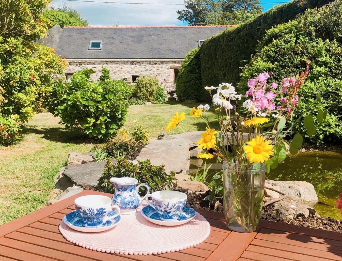The Lotus. Romantic, Rural Hideaway Near Huelgoat Loqueffret Bagian luar foto
